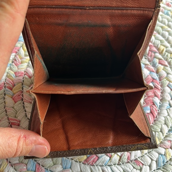 Louis Vuitton 1984 Monogram Wallet - Picture 3 of 10